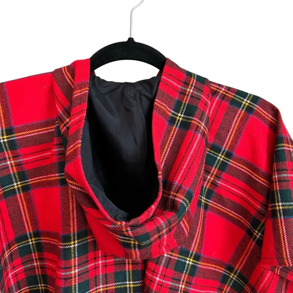 O'Neil of Dublin Girl's Hooded Irish Cape SZ Medium in Royal Red Plaid‎